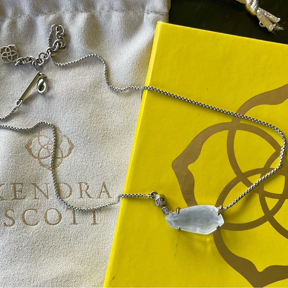 Kendra Scott Barbara Necklace in Ivory MOP framed in Silver-BNIB & RARE